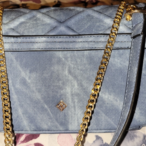 Gold chain cross body bag - Picture 4 of 6